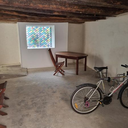 Отель Fenetre Sur Cour Du Docteur Privey - Secure Park Bike - Voie Bleue Турню Экстерьер фото